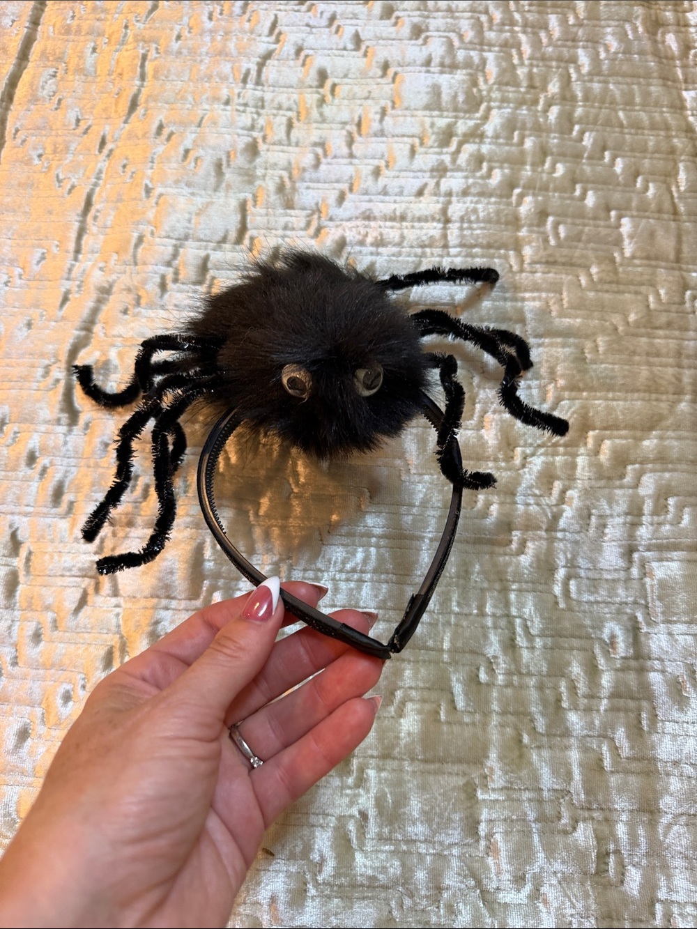 Adukt Black Fuzzy Spider Headband